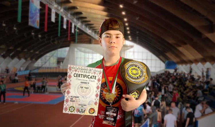 Кирилл Максименко из Урицкой школы выиграл чемпионат мира по панкратиону
