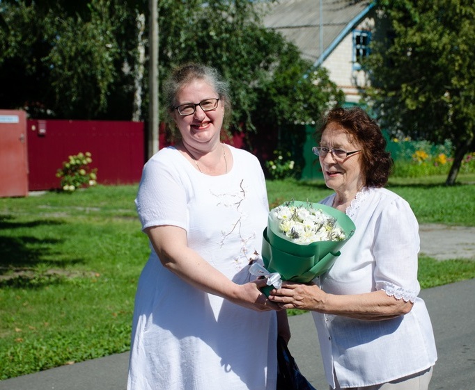 Любить родину и не поддаваться провокациям: с 75-летием поздравили труженицу района Марию Зубареву