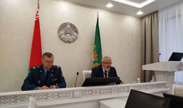 В облисполкоме обсудили реализацию Указа Президента Беларуси, касающегося автомобильных перевозок пассажиров