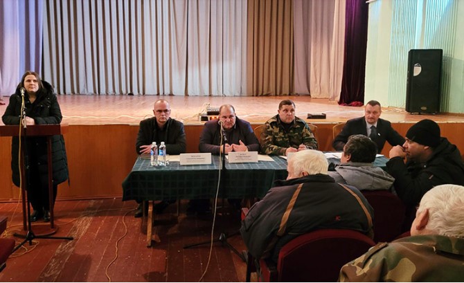 Председатель Гомельского райисполкома Дмитрий Козел встретился с жителями Новой Гуты