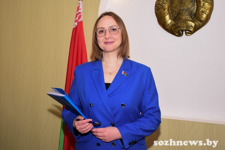 Депутат Палаты представителей Национального собрания Юлия Волкова провела личный прием граждан