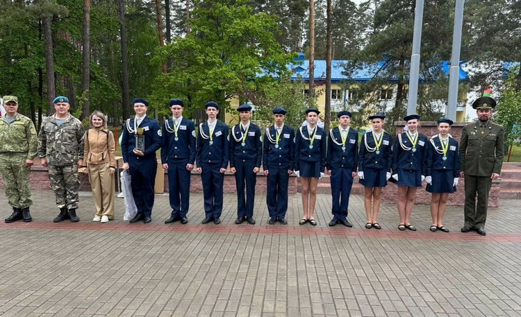Ребята из Красненской школы стали призерами военно-патриотической игры «Орлёнок»