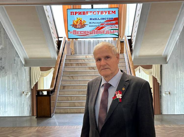 Виктор Задорожный представил Гомельский район в финале Республиканского вокального конкурса «Песни Победы»