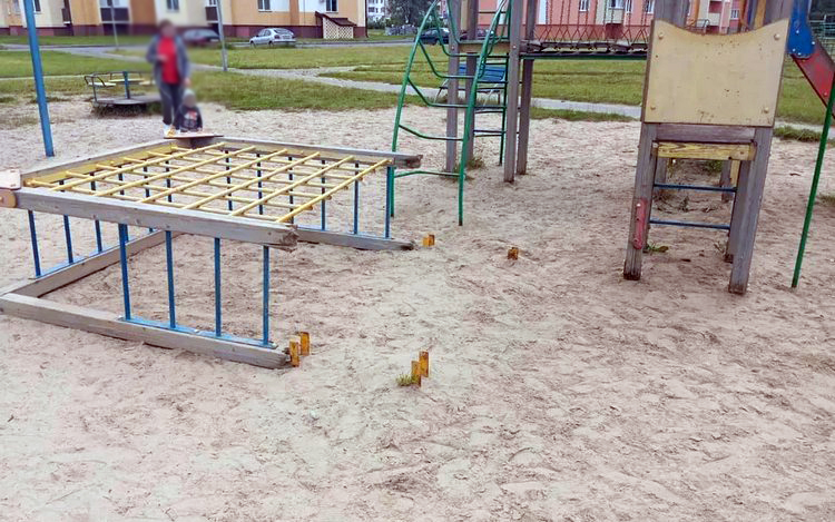 Ломаем своё же: в Юбилейном произошел акт вандализма на детской площадке