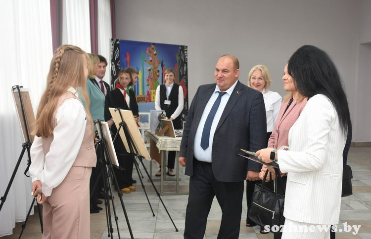 Итоги прошедшего учебного года и новые задачи. В Гомельском районе прошло совещание педагогов