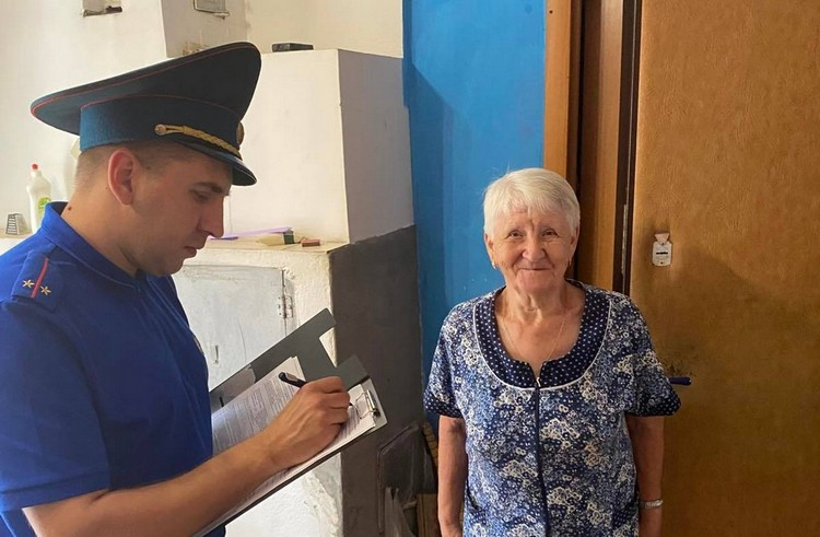 Спасатели рассказали жителям Гомельского района подробно и комплексно о безопасности