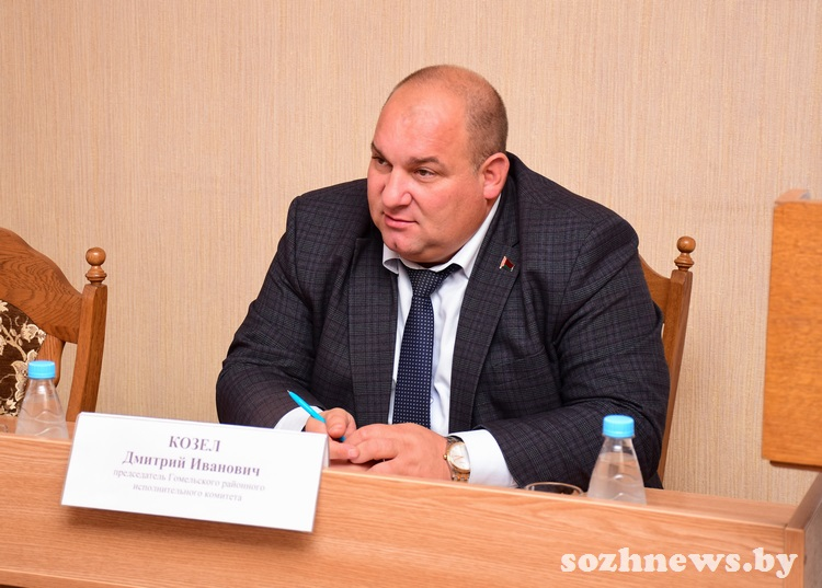 Глава Гомельского района Дмитрий Козел провёл выездной приём в Красненском сельсовете
