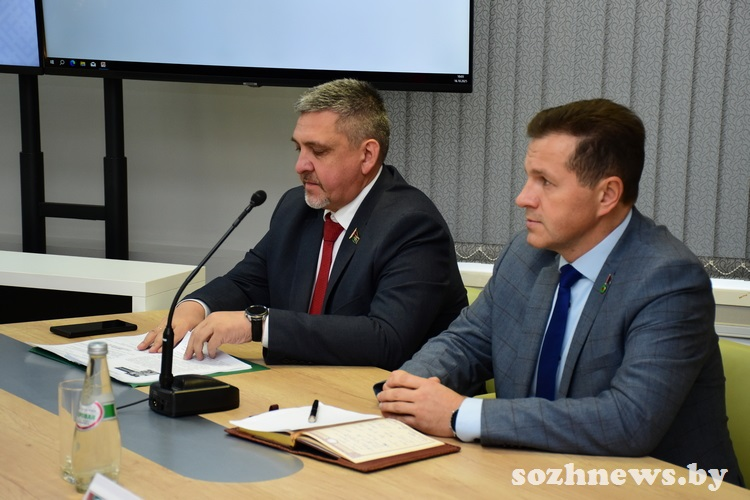 В подъезд — по сетчатке глаза? Не верьте! В Гомельском районе прошел единый день информирования