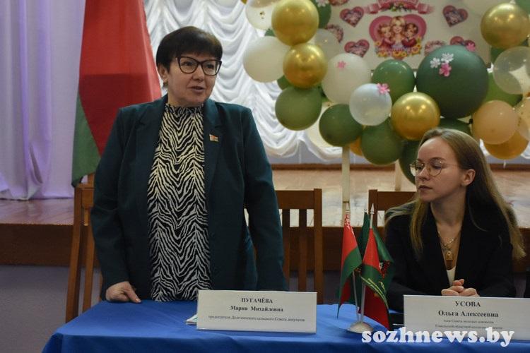 В Долголесской школе состоялась диалоговая площадка на тему «Семейное право и родительская любовь»
