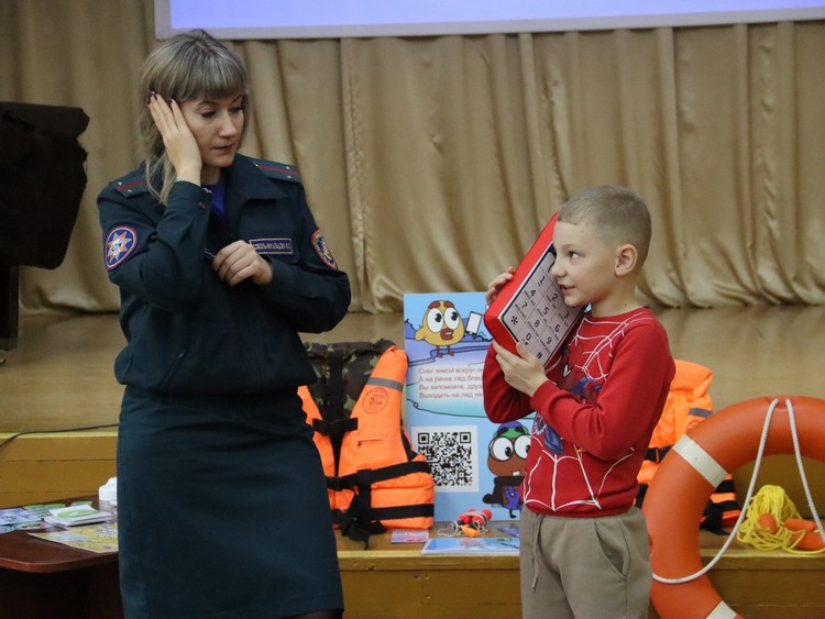 Спасатели провели уроки безопасности в пришкольных лагерях Гомельского района