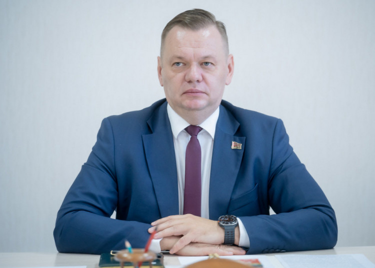 Жители Гомельского района могут задать вопросы заместителю председателя облисполкома Дмитрию Алейникову 17 декабря