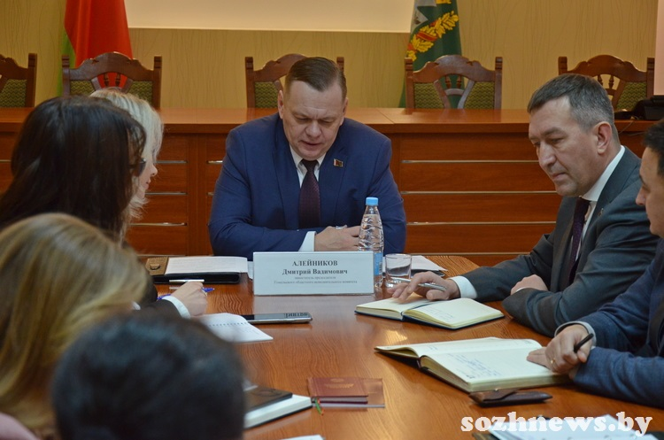 Заместитель председателя Гомельского облисполкома Дмитрий Алейников встретился с руководителями соцсферы Гомельского района