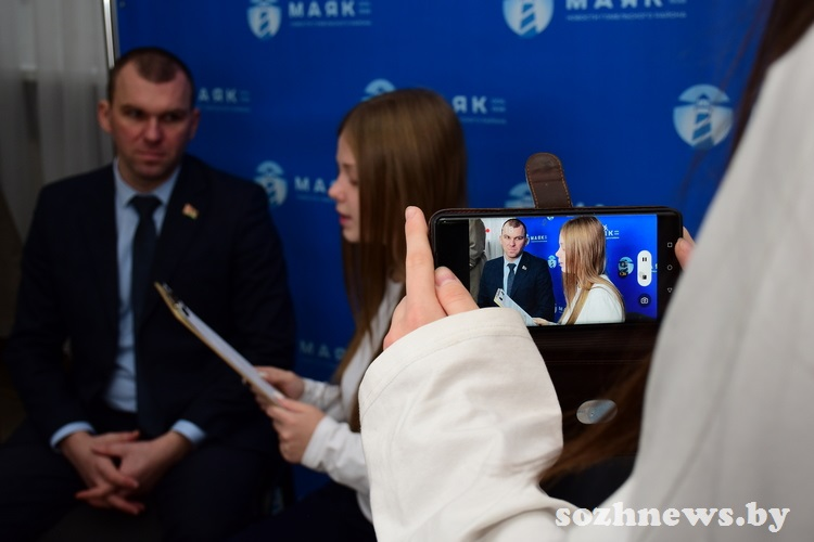 Юнкоры «Маяка» пообщались с депутатами Гомельского района: интервью и вопросы