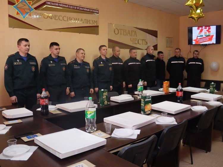 Торжественное мероприятие в Гомельском отделе по ЧС ко Дню защитника Отечества
