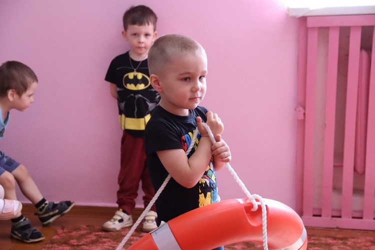 Отдых у воды должен быть без беды: спасатели обучаем детей Гомельского района