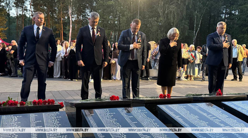 На мемарыяле «Ала» ўшанавалі памяць ахвяр Вялікай Айчыннай вайны